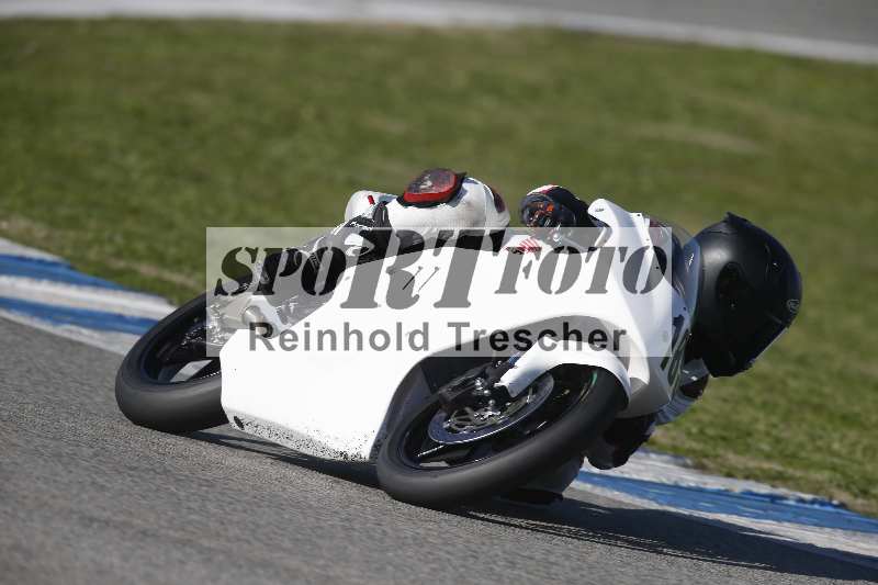 /Archiv-2024/02 29.01.-02.02.2024 Moto Center Thun Jerez/Gruppe schwarz-black/185